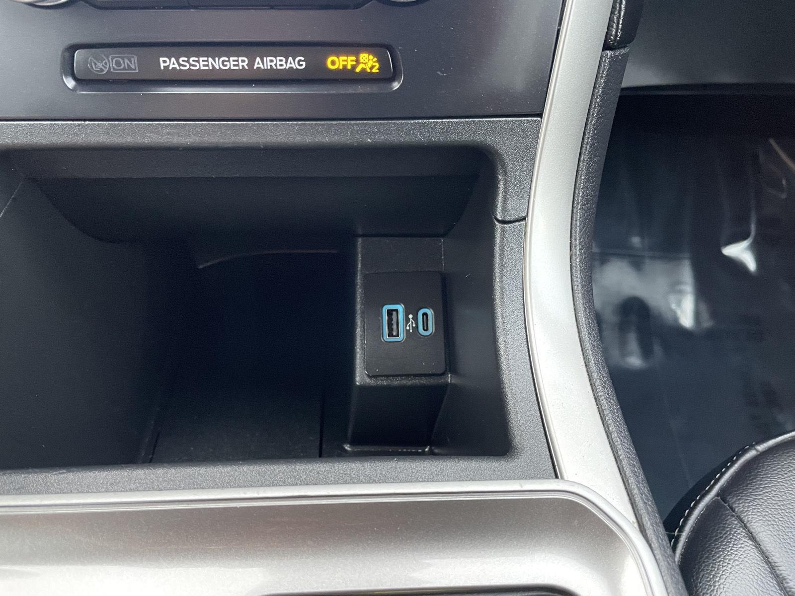 Vehicle photo 27