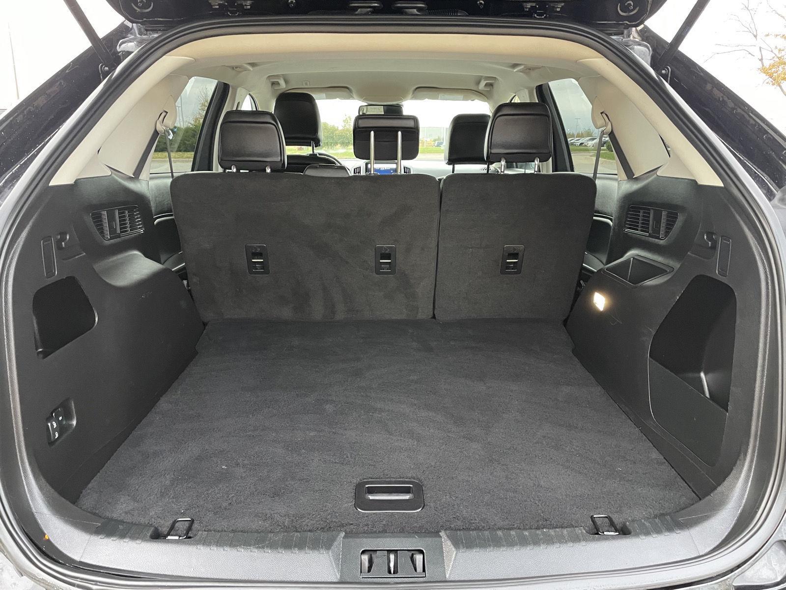 Vehicle photo 34