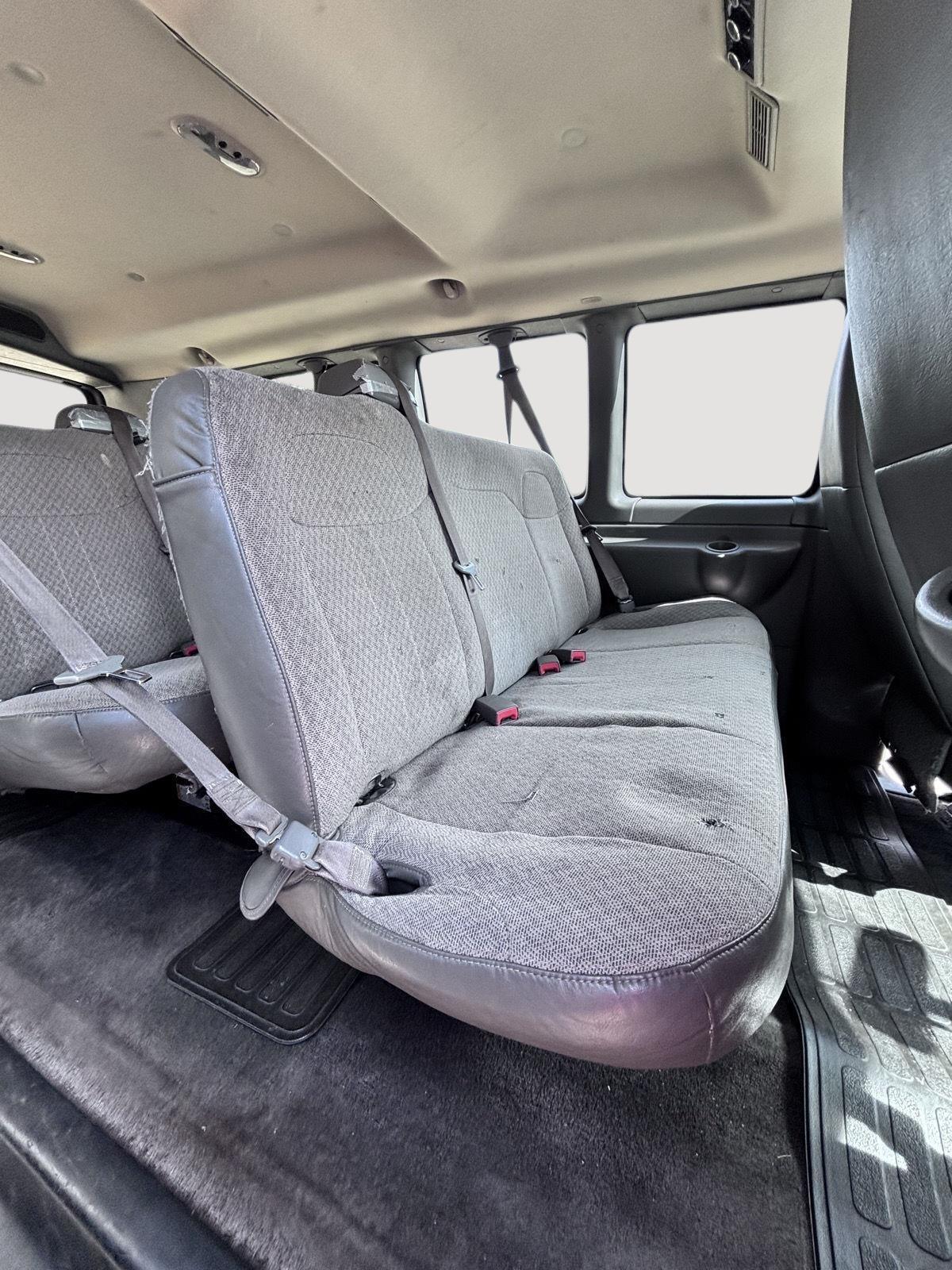 Chevrolet Express 3500