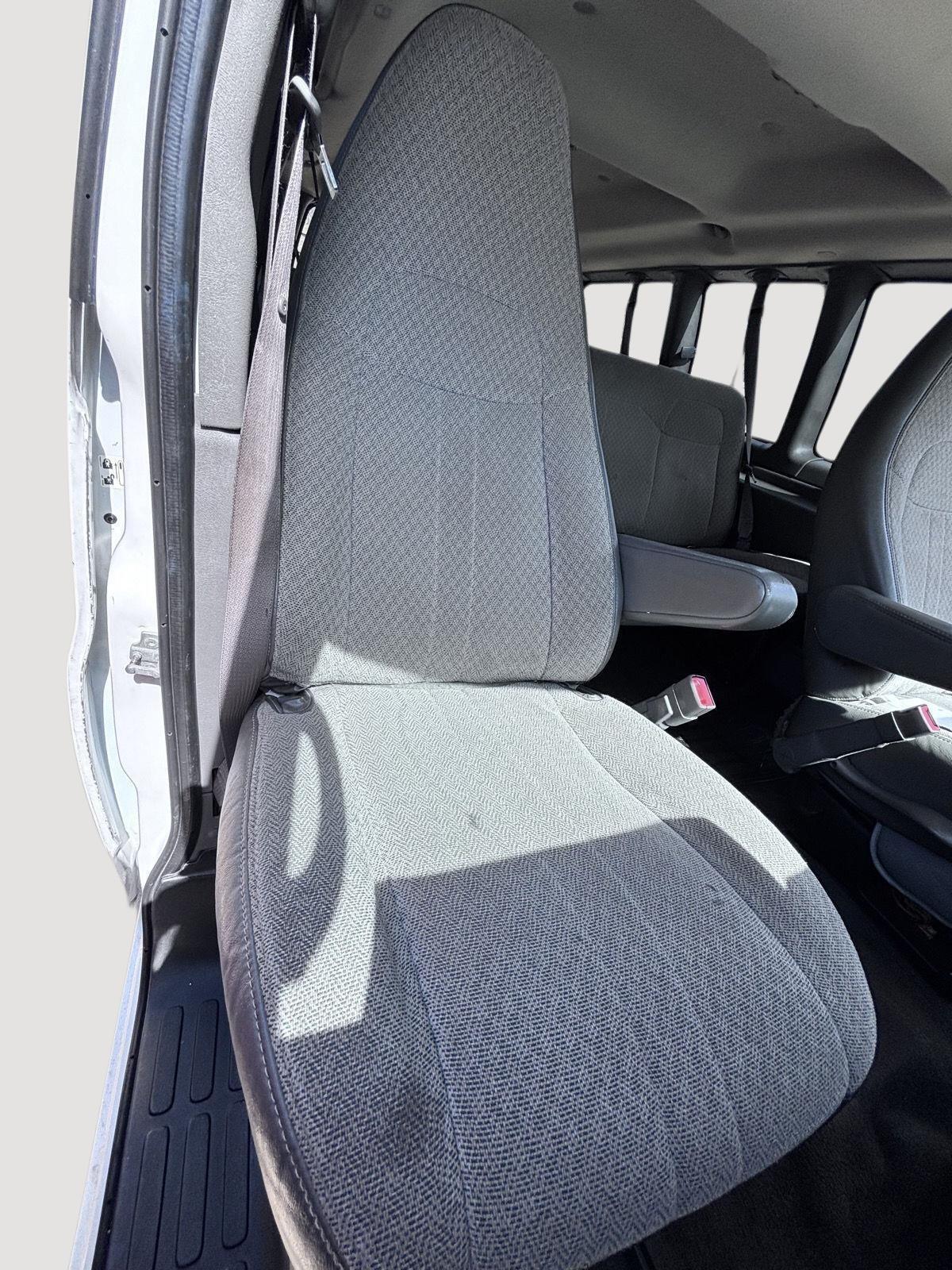 Chevrolet Express 3500