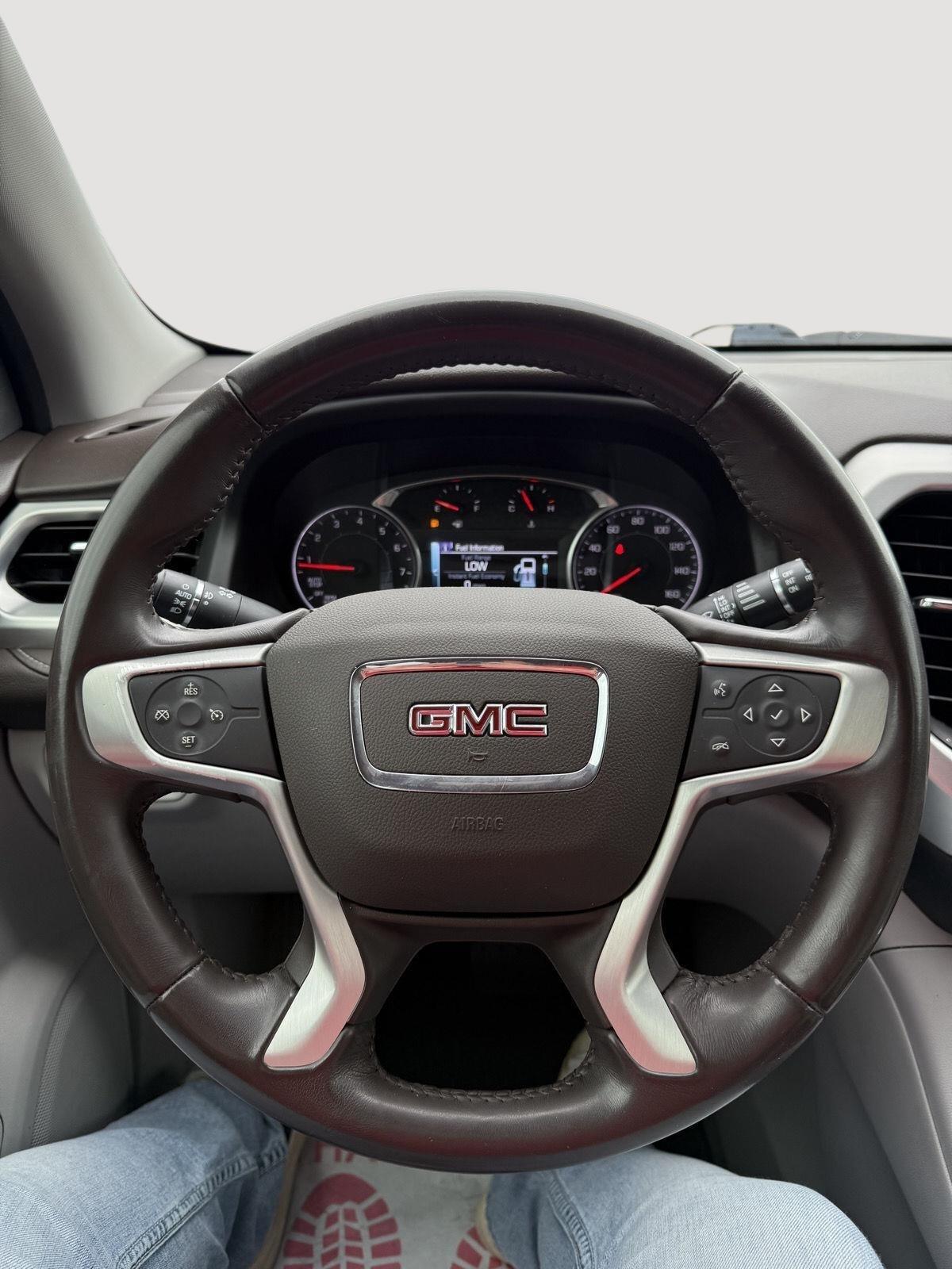 GMC Acadia