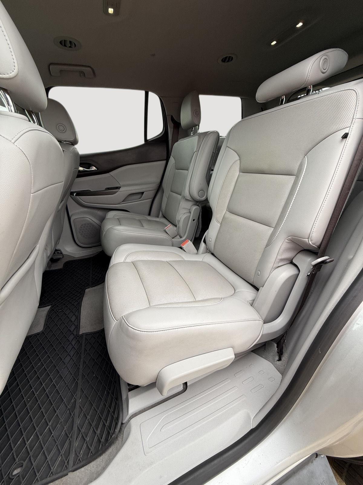 GMC Acadia