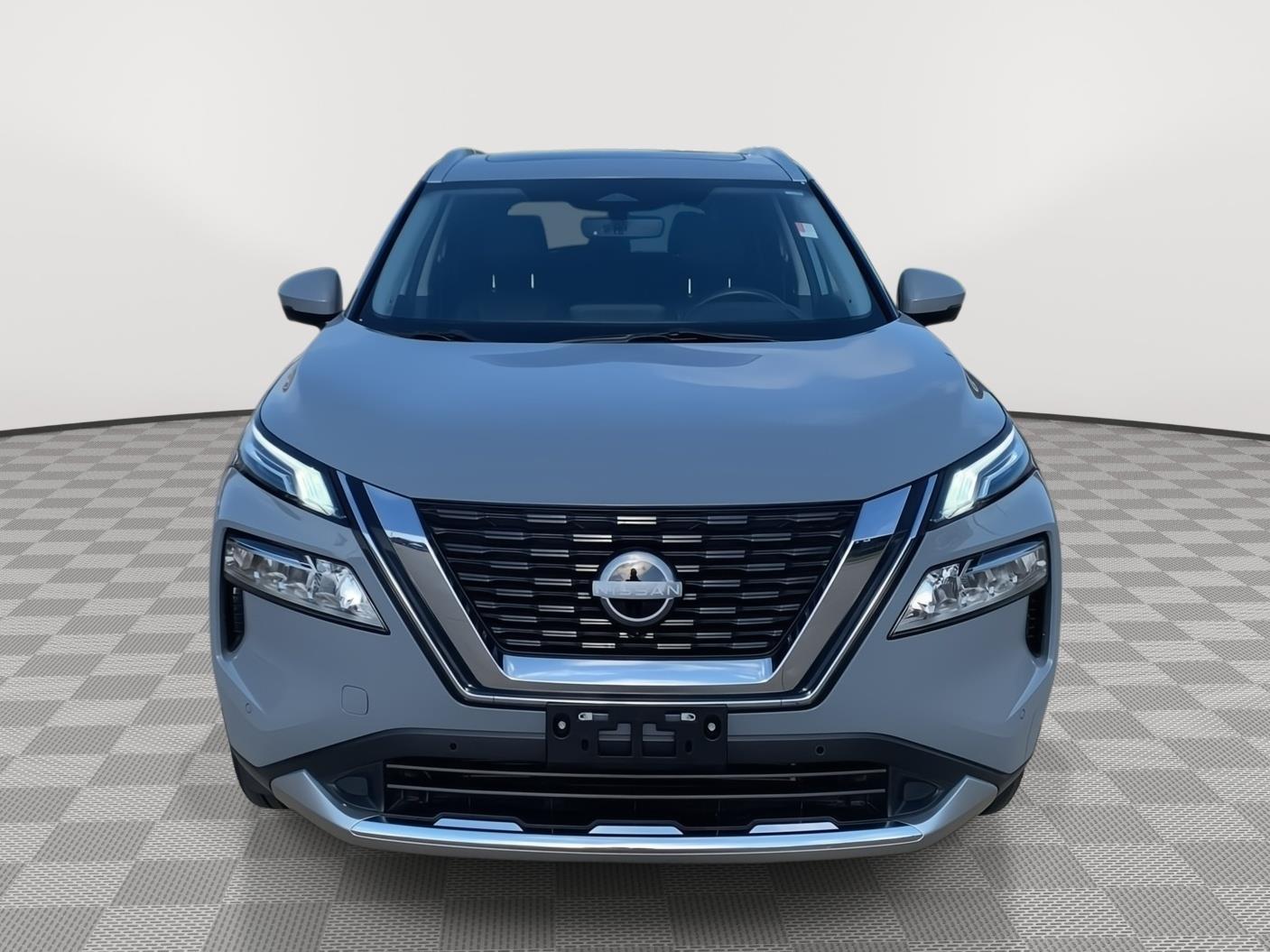 2023 Nissan Rogue Platinum photo 2
