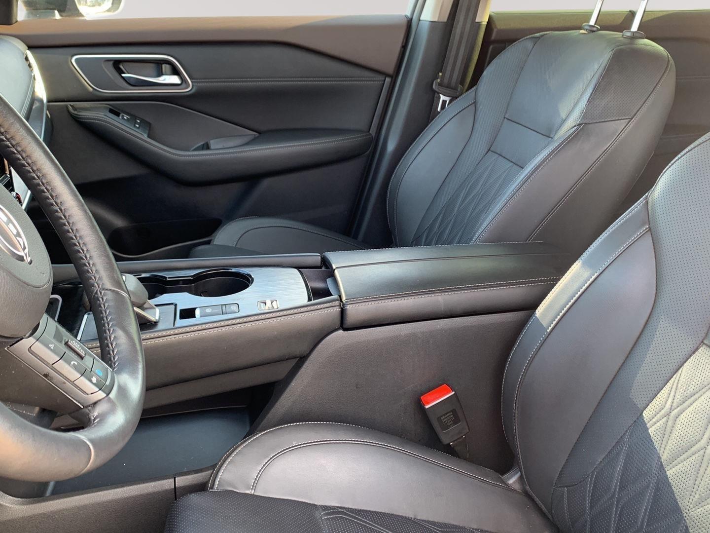 2023 Nissan Rogue Platinum photo 15