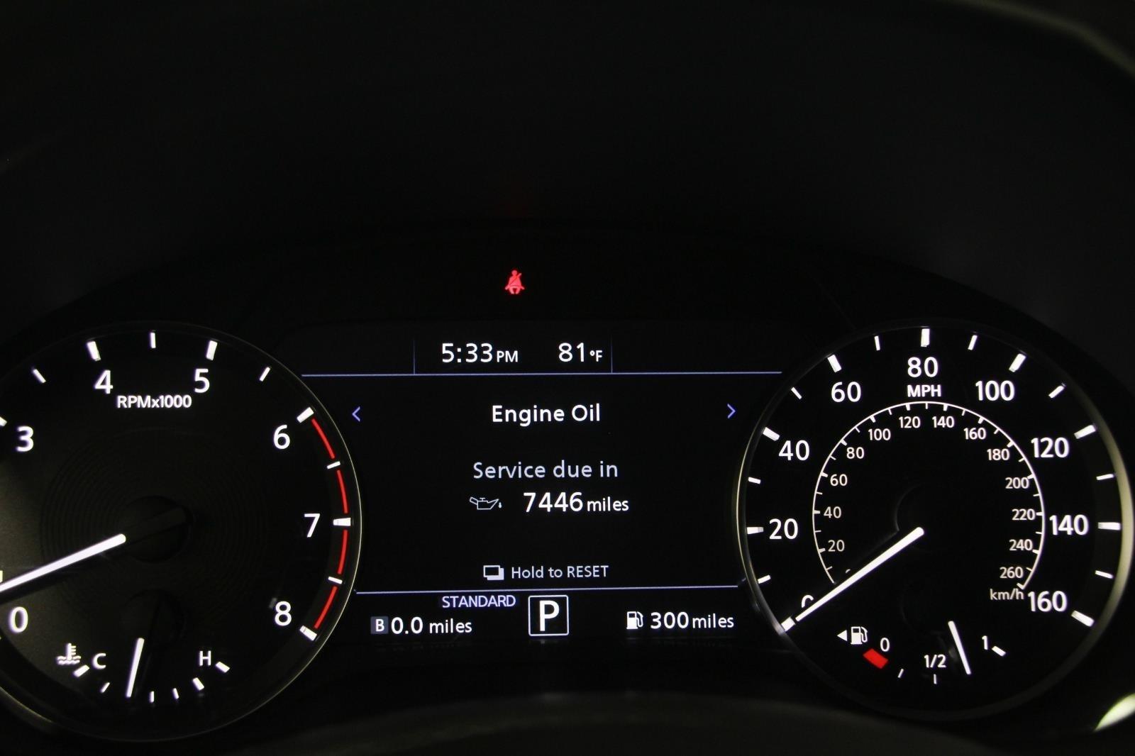 2016 Infiniti QX70 Base photo 32