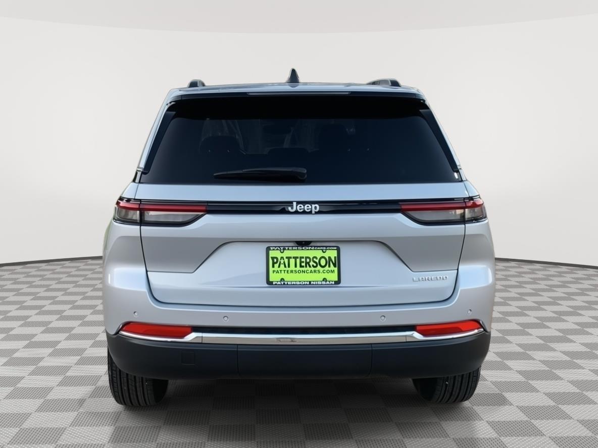 2024 Jeep Grand Cherokee Laredo X photo 3