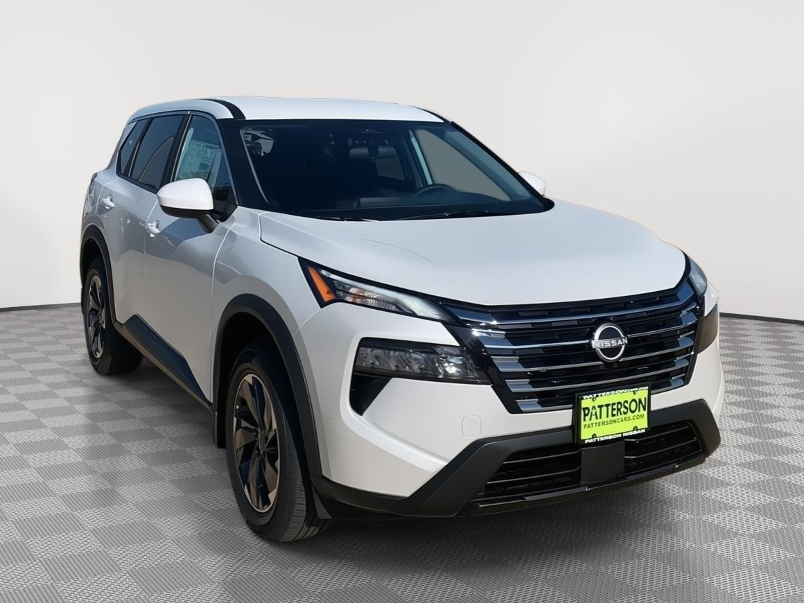 2026 Nissan Rogue SV's photo