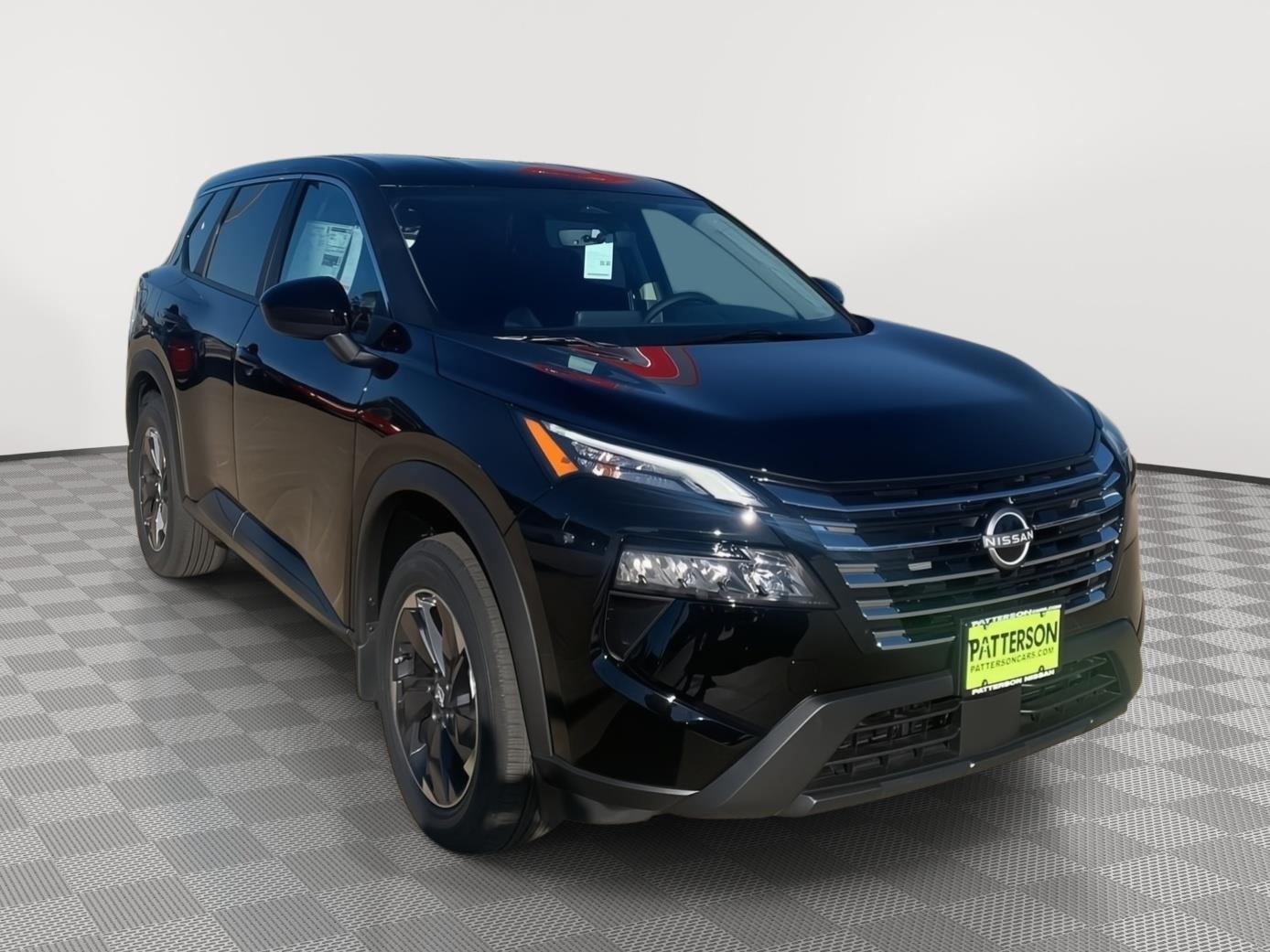 2026 Nissan Rogue SV's photo
