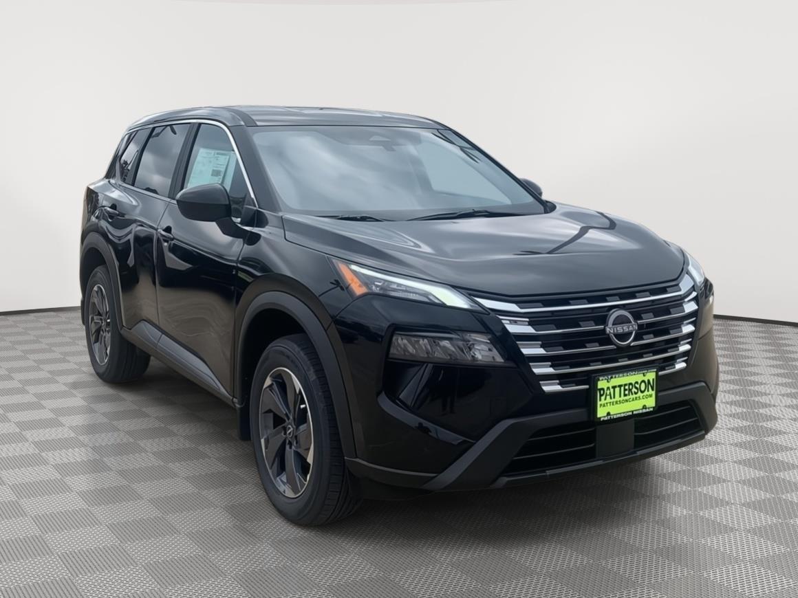 2026 Nissan Rogue SV's photo