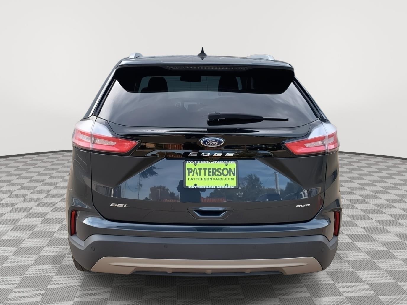 2023 Ford Edge SEL photo 3