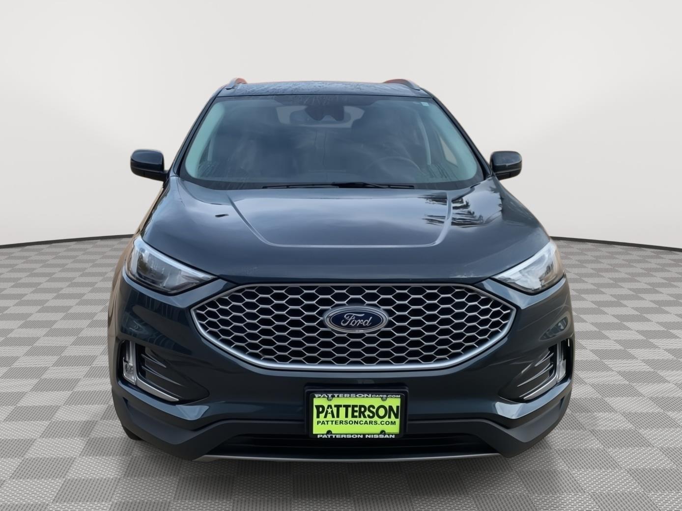 2023 Ford Edge SEL photo 2