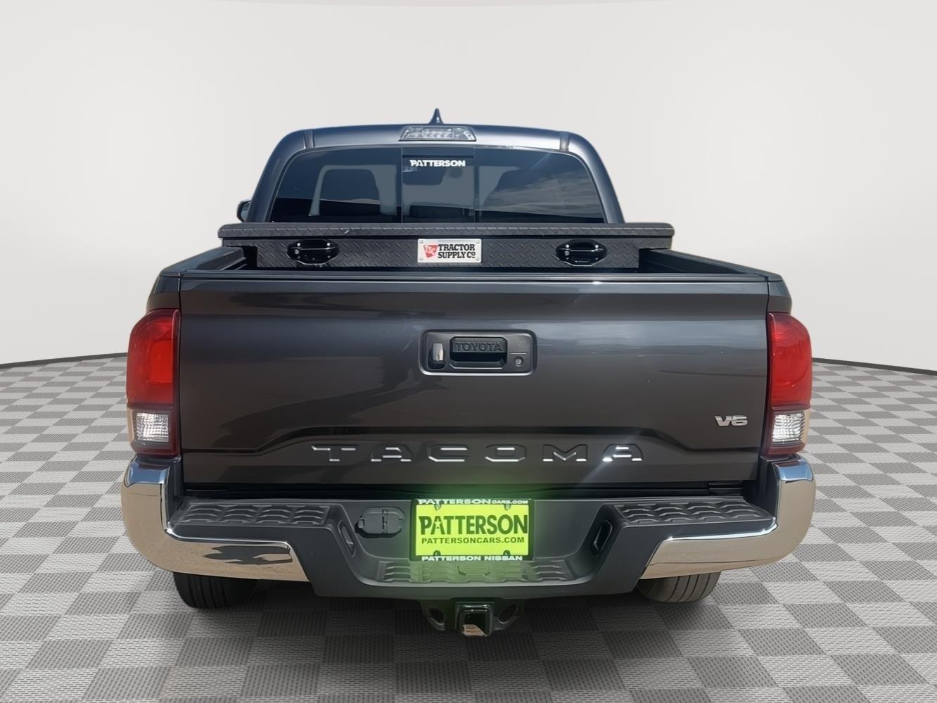 2022 Toyota Tacoma SR5 V6 photo 2