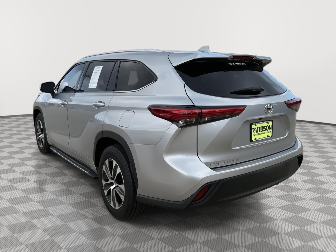 2023 Toyota Corolla Hybrid SE photo 8