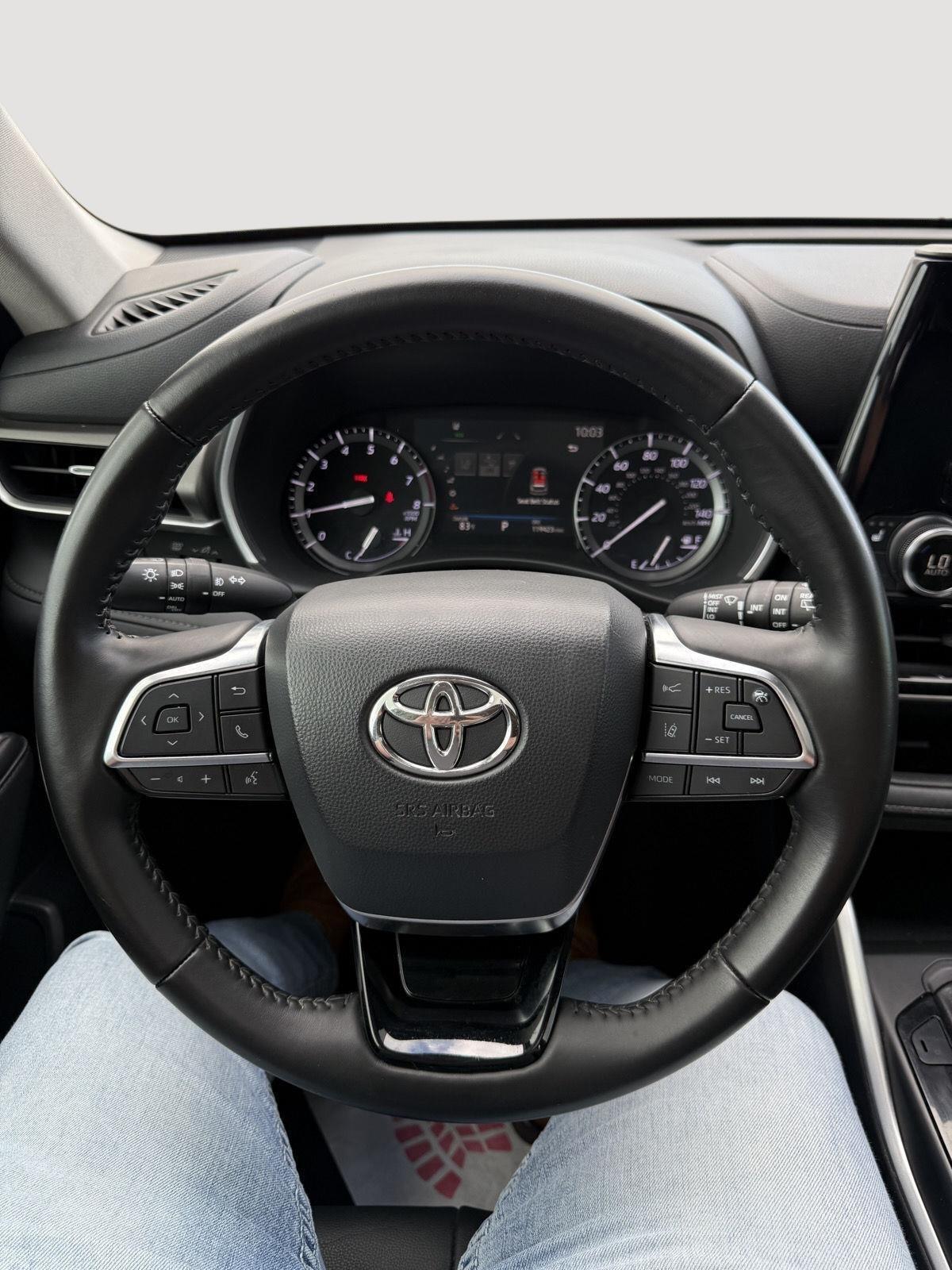 2023 Toyota Corolla Hybrid SE photo 17