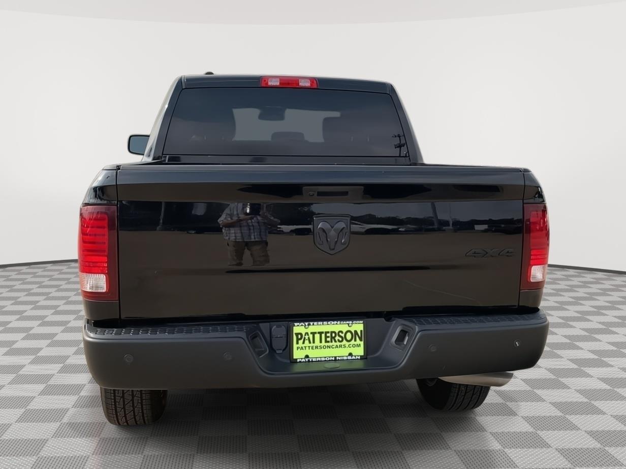 2024 Ram 1500 Classic Warlock photo 4