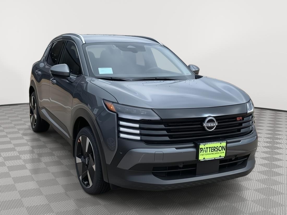 2025 Nissan Kicks SR AWD's photo