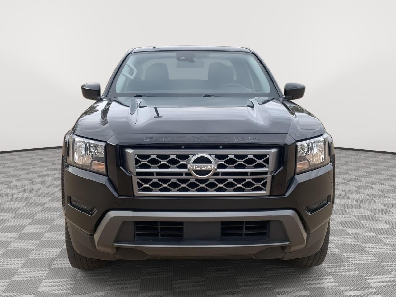 2024 Nissan Frontier SV photo 3