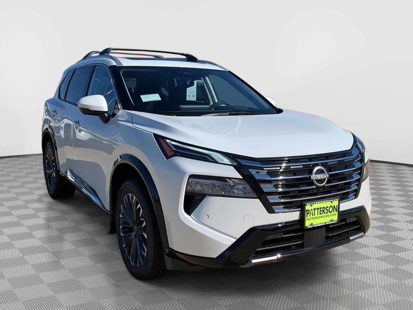 2026 Nissan Rogue Platinum's photo