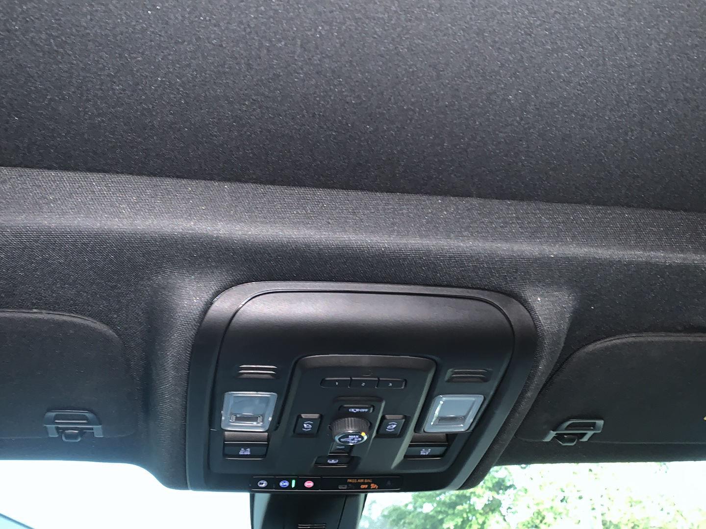 2021 Chevrolet Tahoe RST photo 3