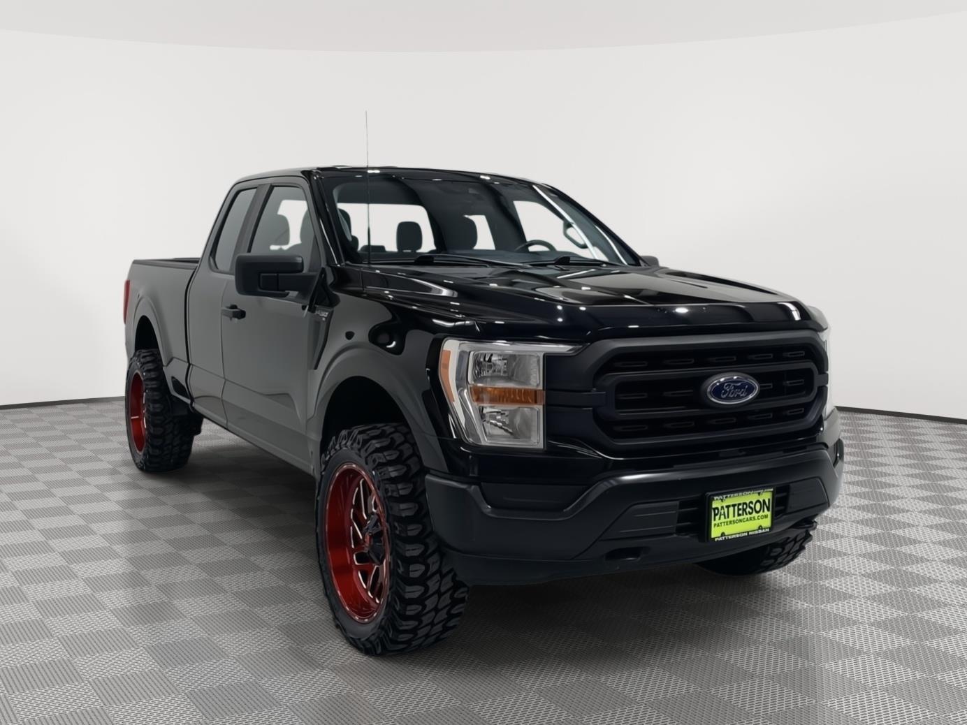 2022 Ford F-150 XL's photo
