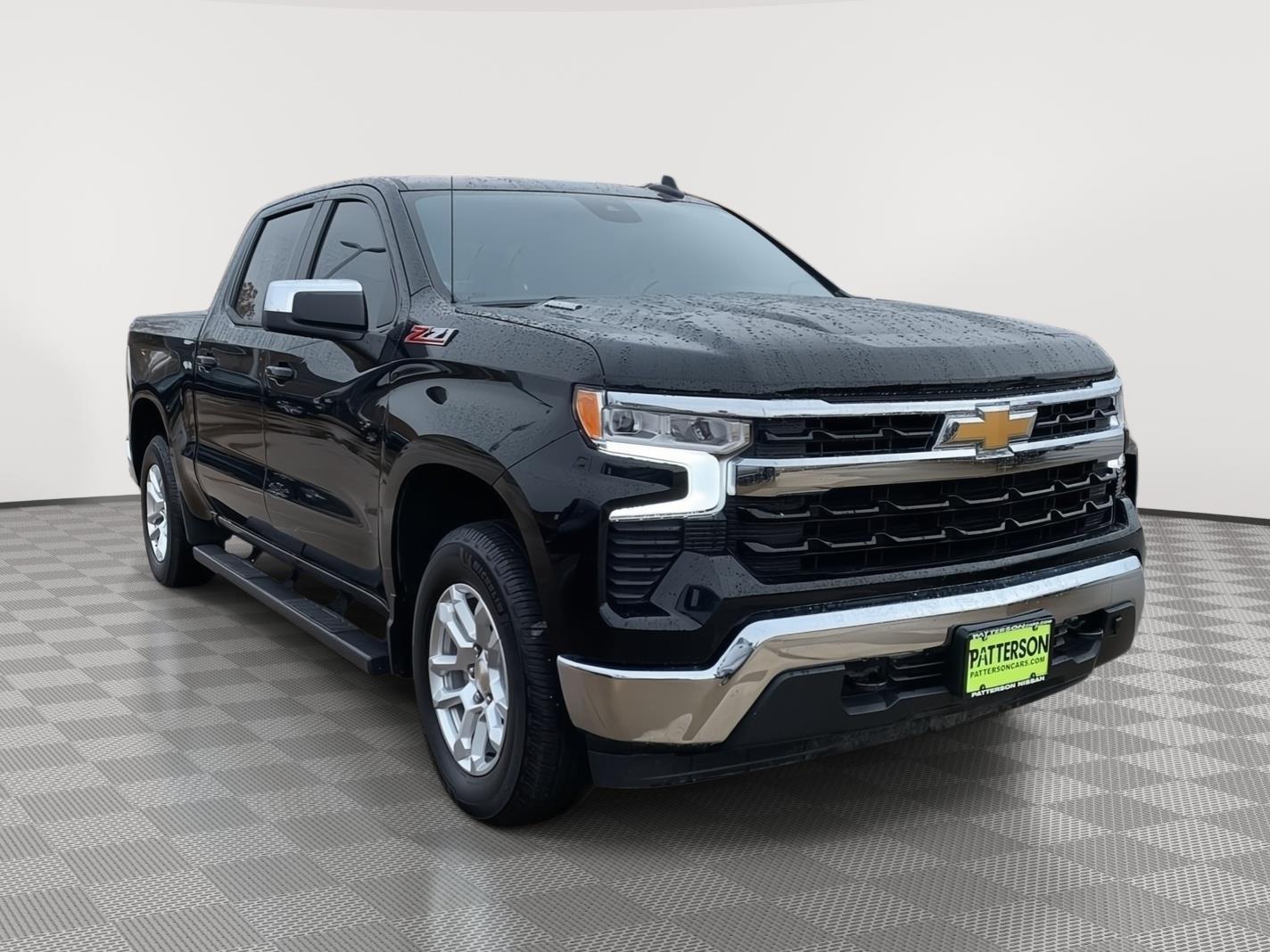 2024 Chevrolet Silverado 1500 LT's photo