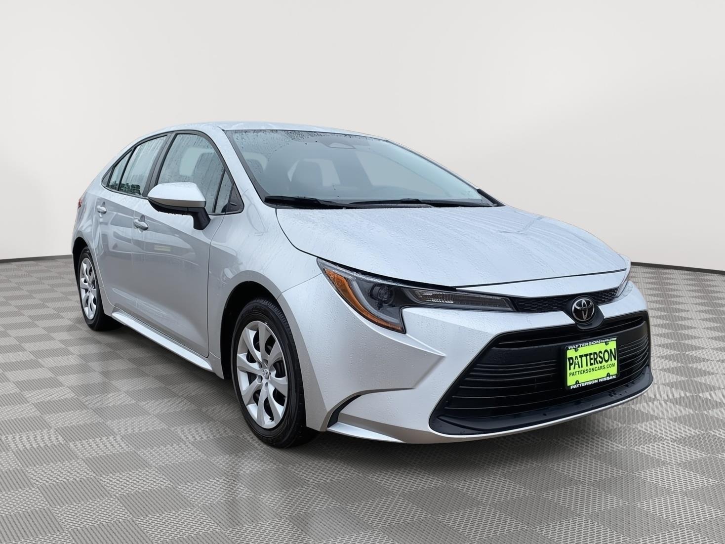 2024 Toyota Corolla LE's photo