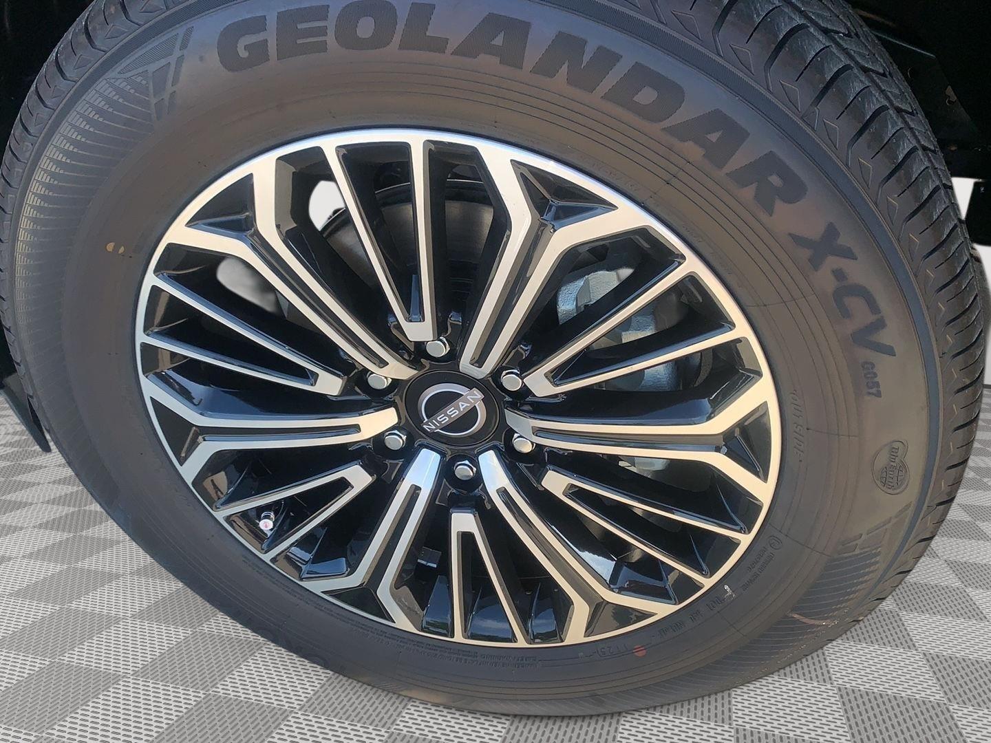 2025 Nissan Armada SL - Photo 20
