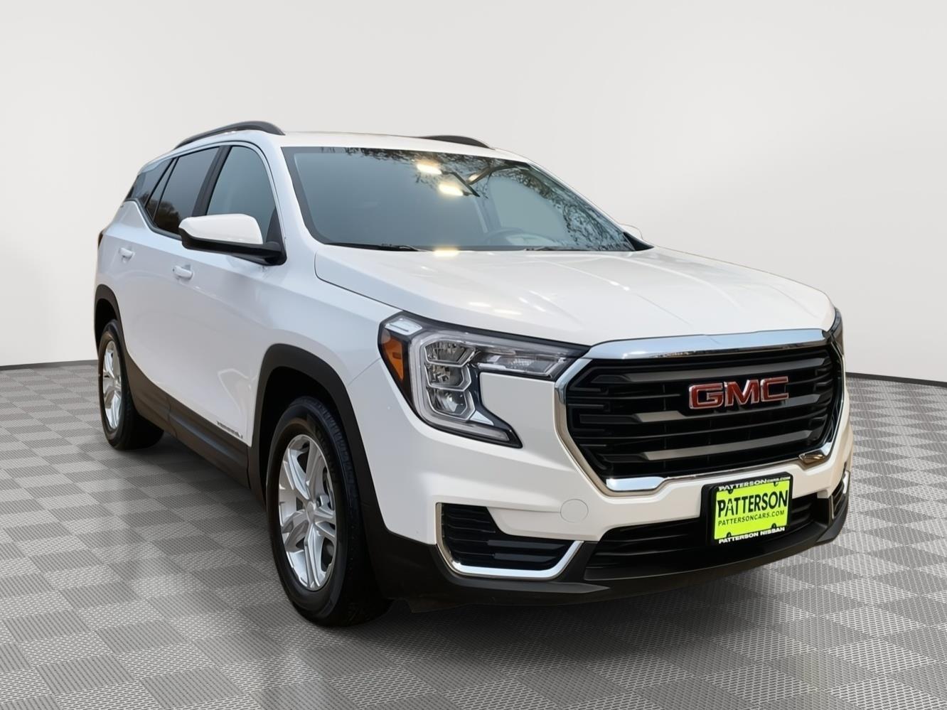 2024 GMC Terrain SLE's photo