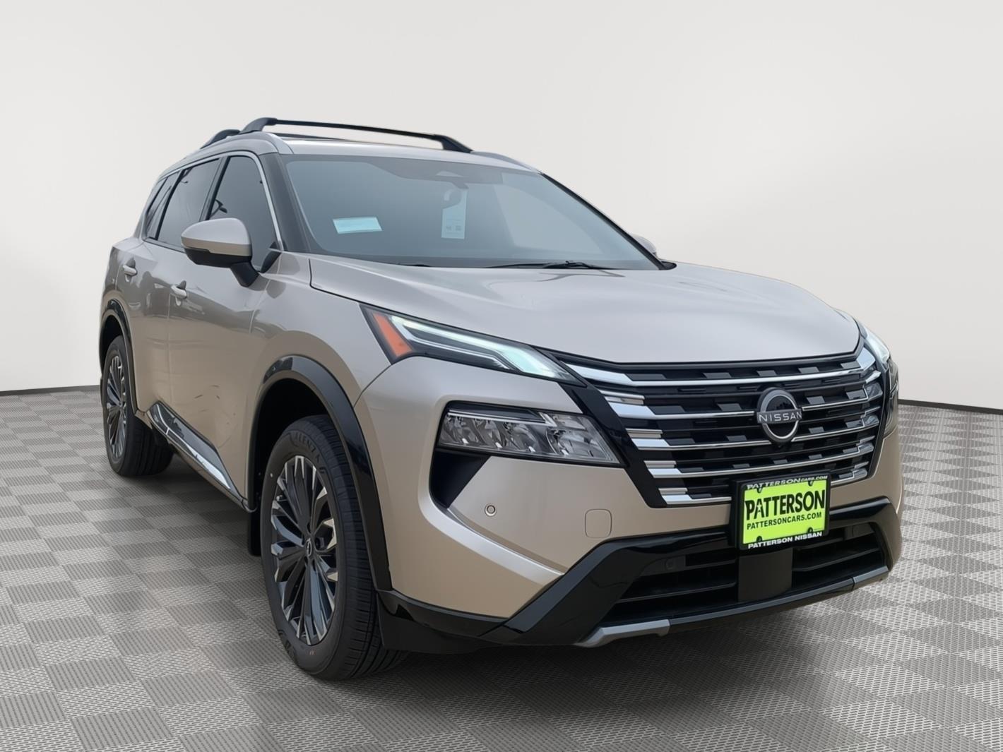 2026 Nissan Rogue Platinum's photo