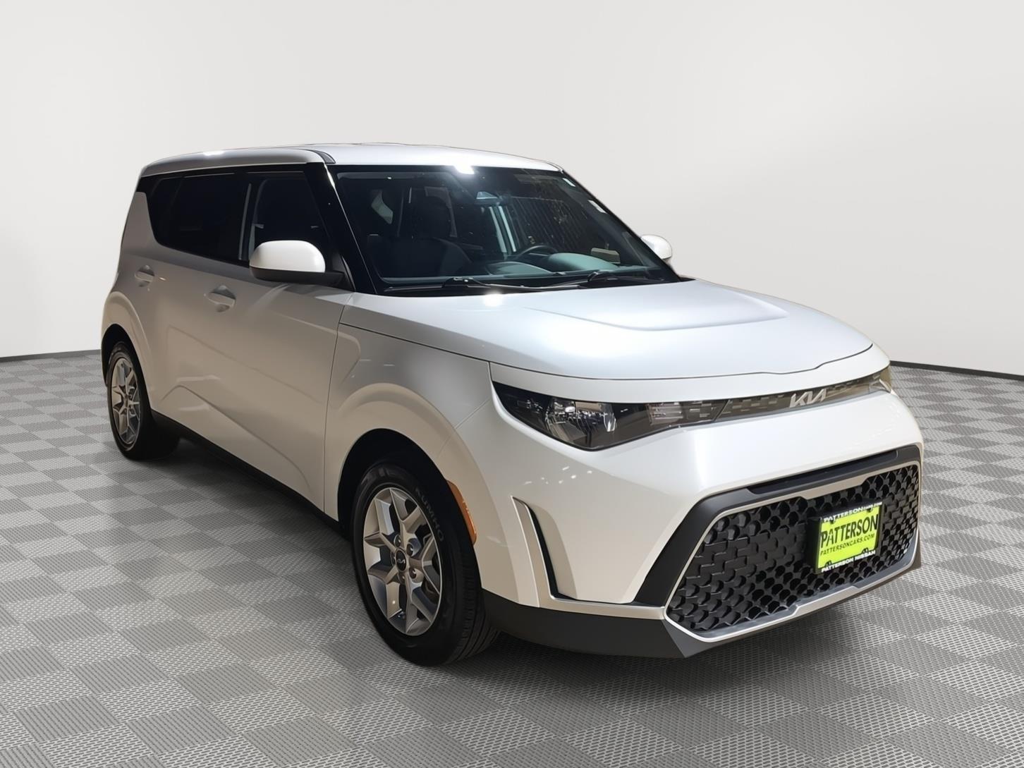2024 Kia Soul LX's photo