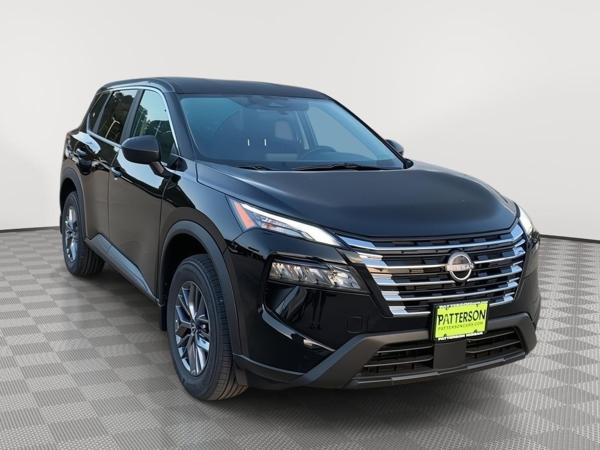 2026 Nissan Rogue S's photo