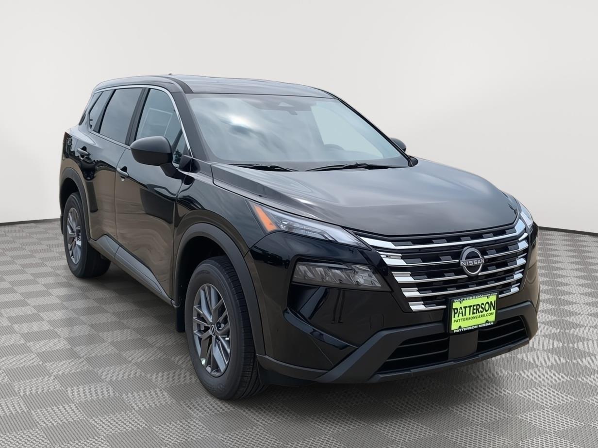 2026 Nissan Rogue S's photo