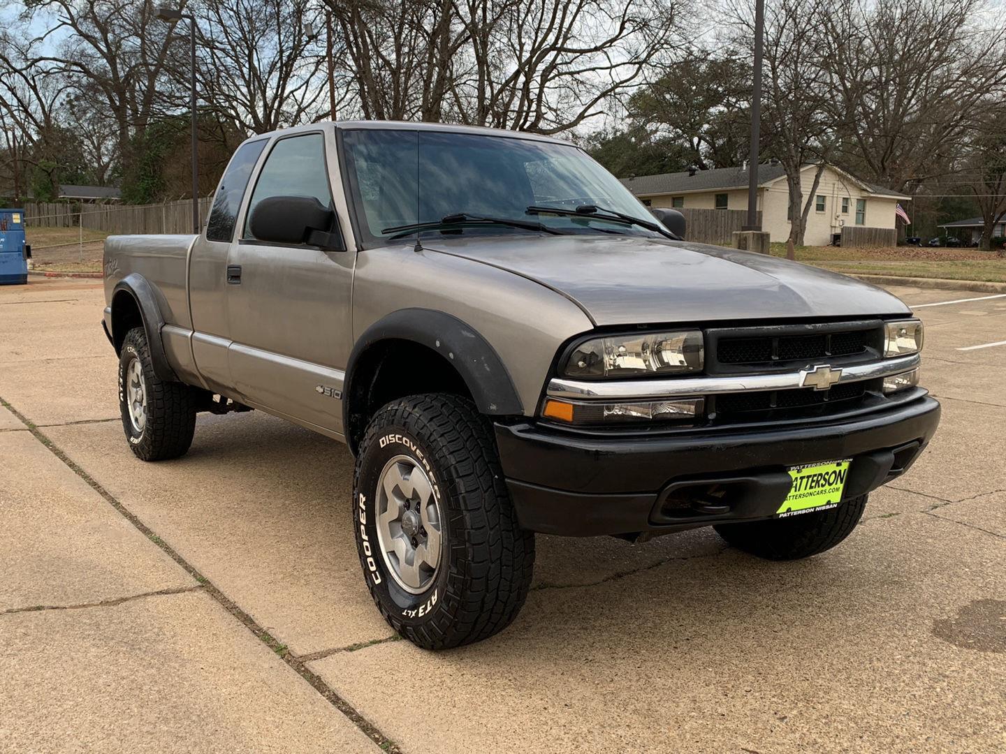 2001 Chevrolet S-10 LS Extended Cab 4WD