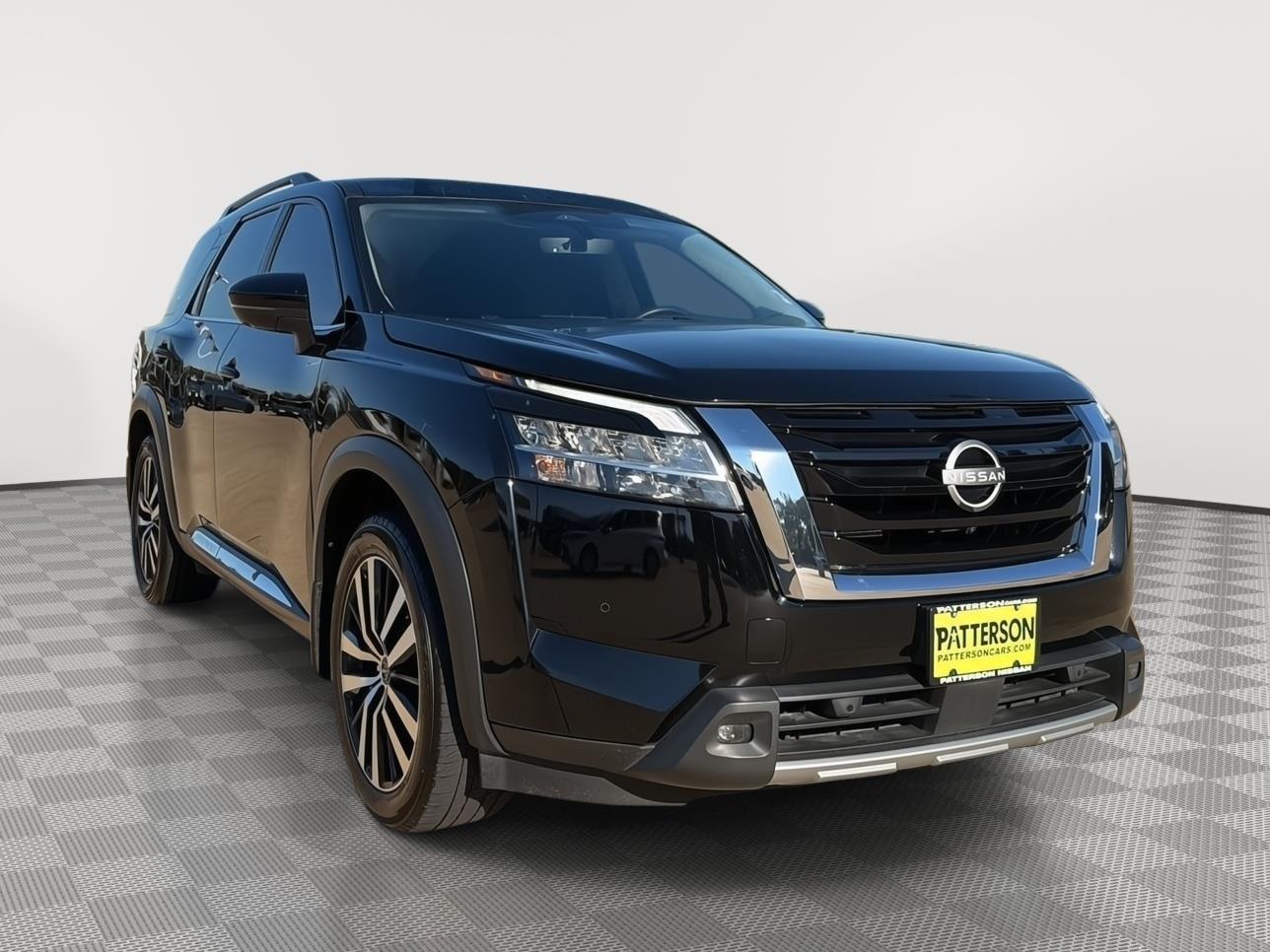 2024 Nissan Pathfinder Platinum 4WD's photo