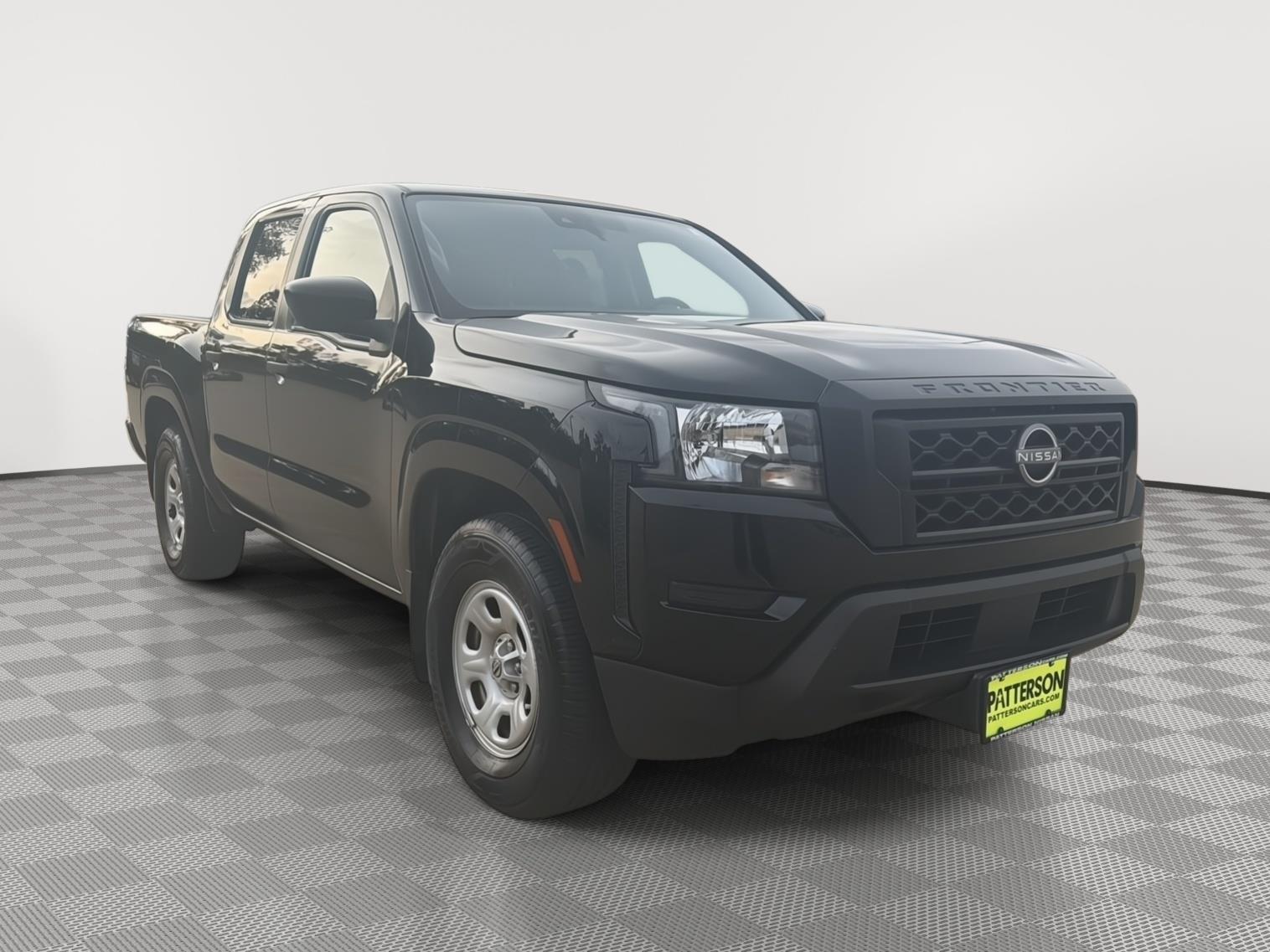 2023 Nissan Frontier S Crew Cab 4X2's photo