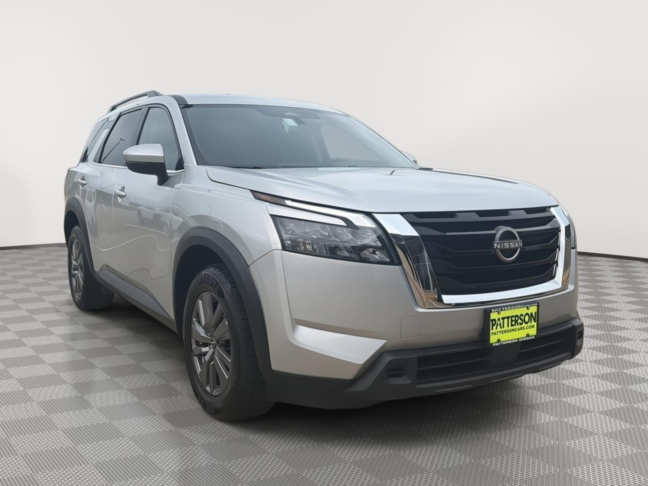 2025 Nissan Pathfinder SV 4WD's photo