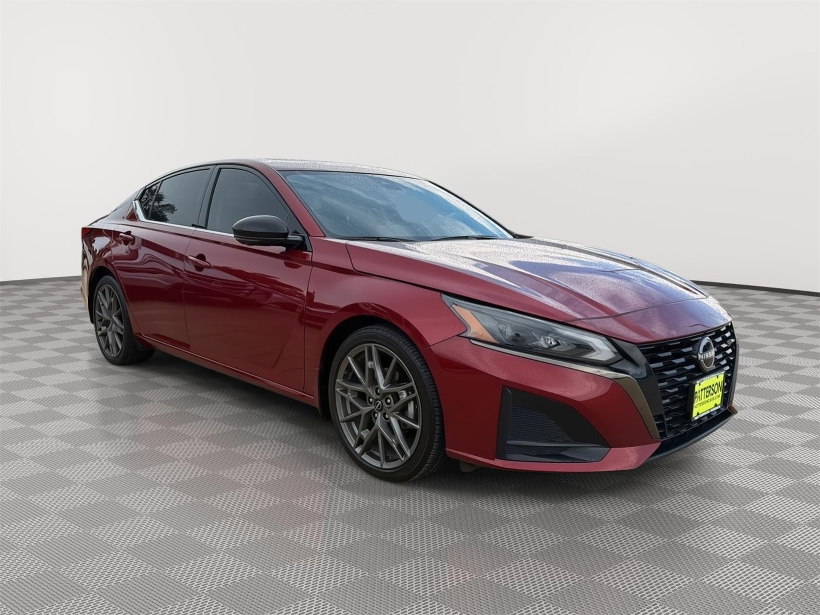 2023 Nissan Altima 2.0 VC-T SR's photo