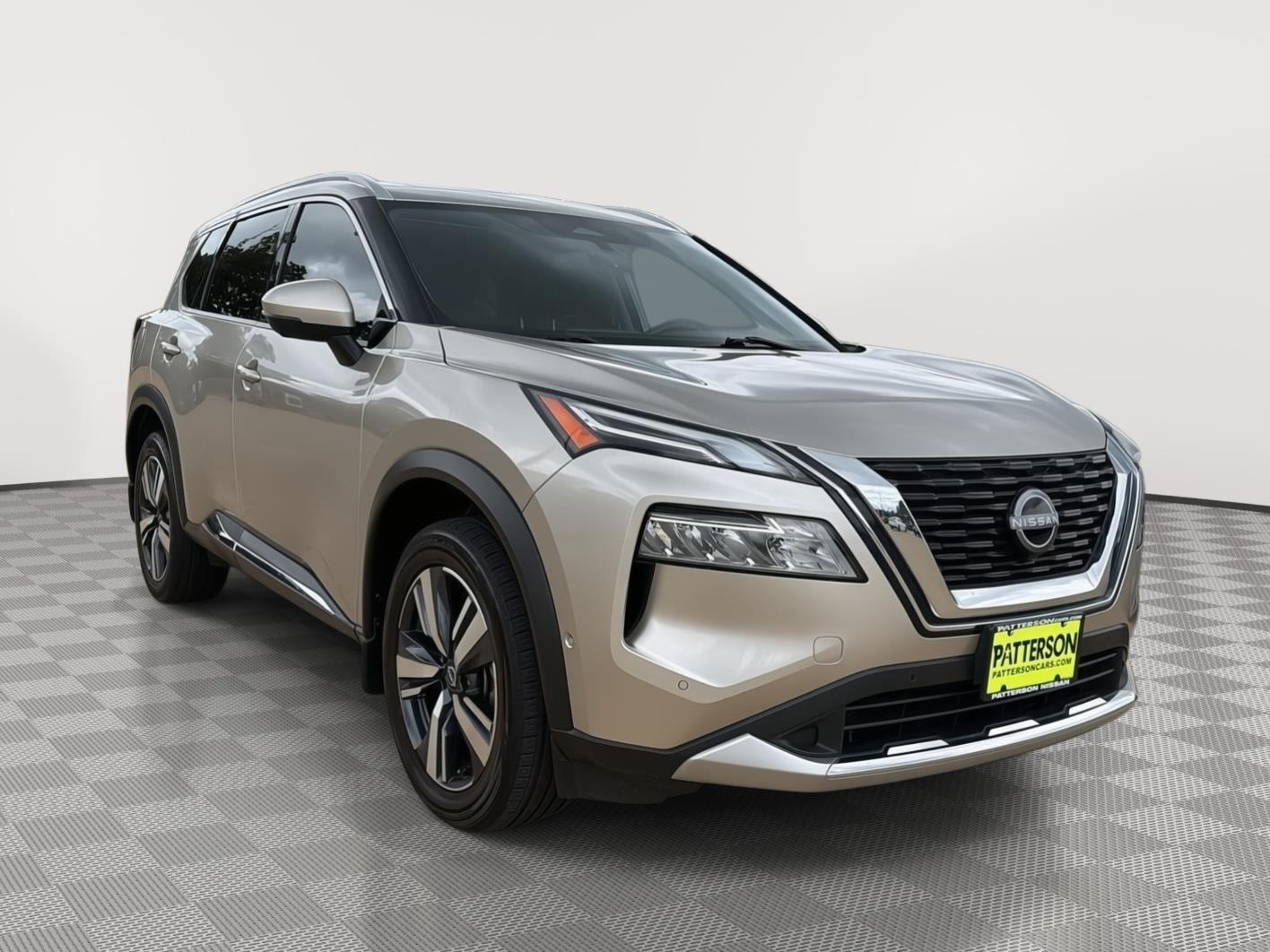 2023 Nissan Rogue Platinum FWD's photo