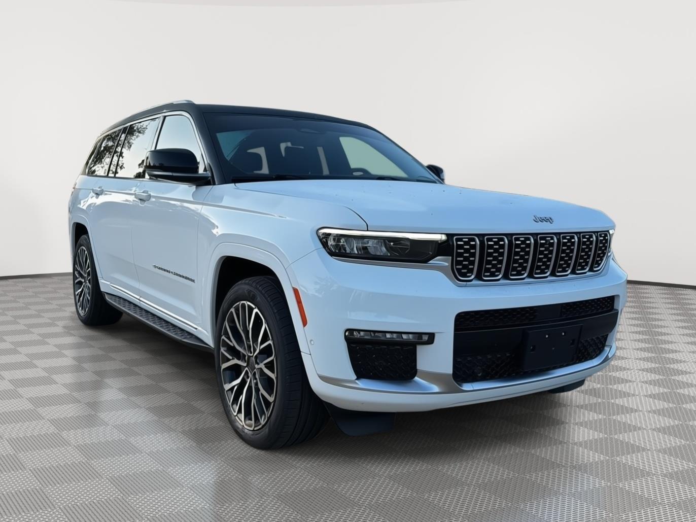 2022 Jeep Grand Cherokee L Summit Reserve 4x4's photo