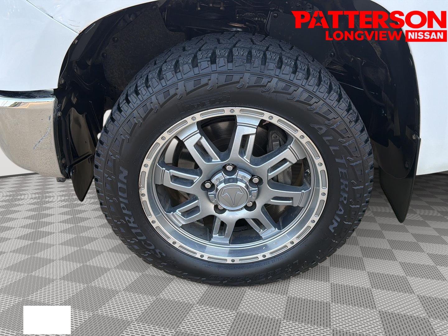 Used 2017 Super White Toyota SR5 image 19