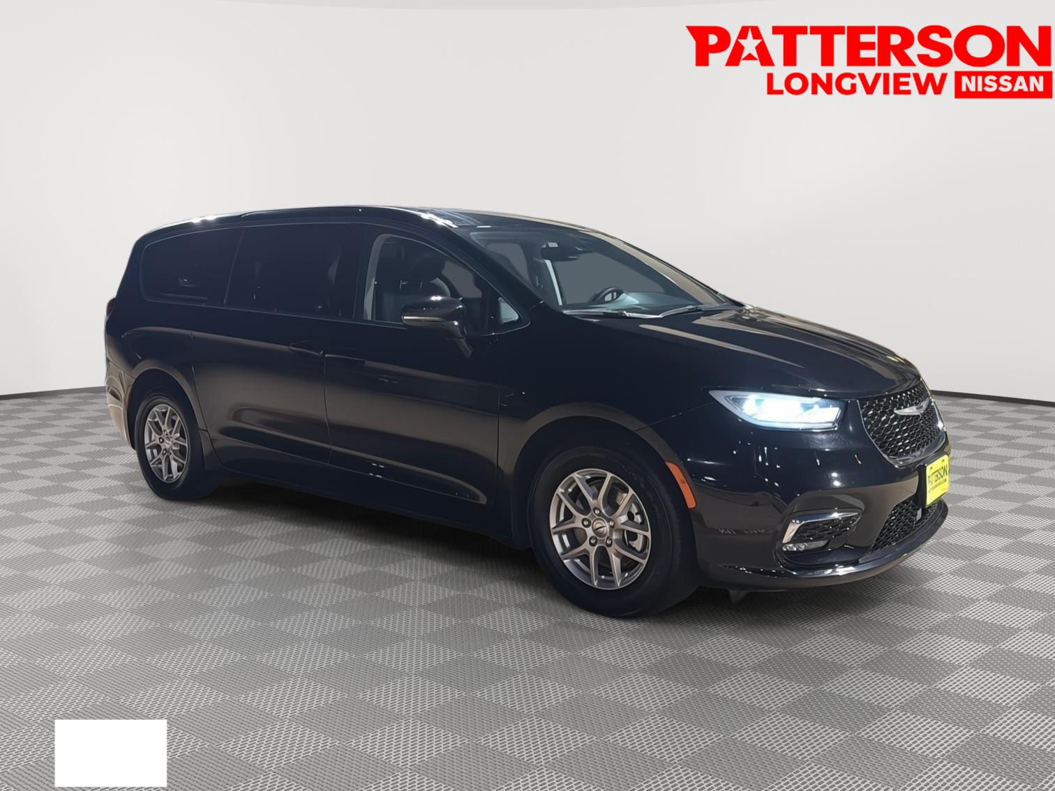 2024 Chrysler Pacifica Hybrid Select FWD