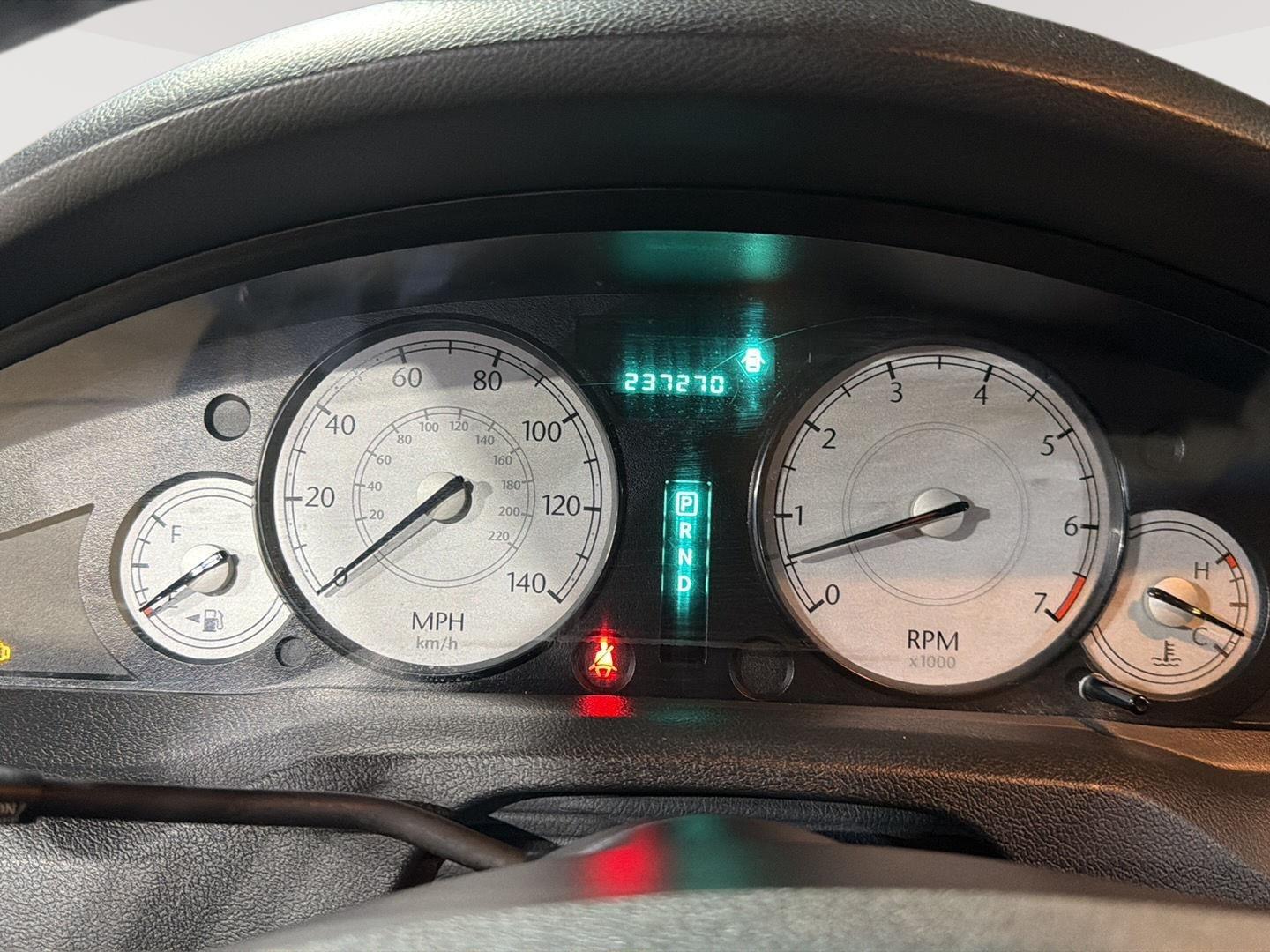 Used 2007 Steel Blue Metallic Chrysler Touring image 5