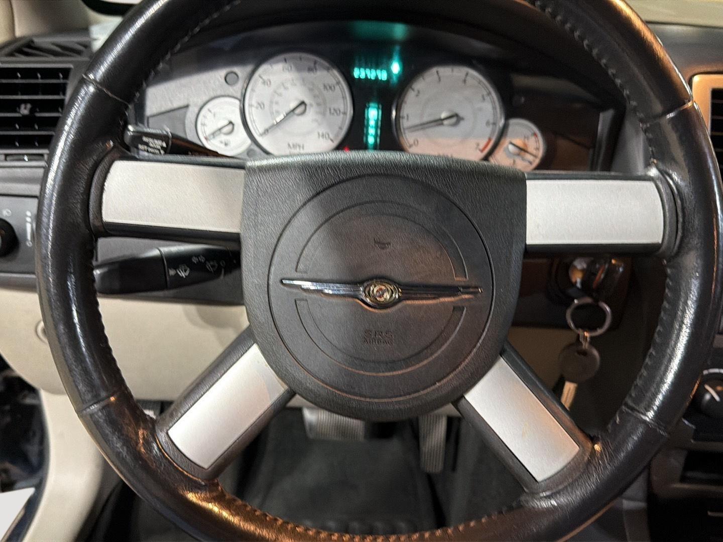 Used 2007 Steel Blue Metallic Chrysler Touring image 10