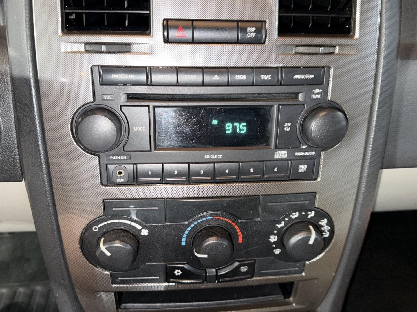 Used 2007 Steel Blue Metallic Chrysler Touring image 6