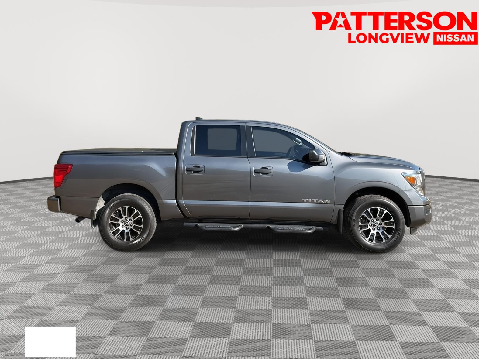 2024 Nissan TITAN SV