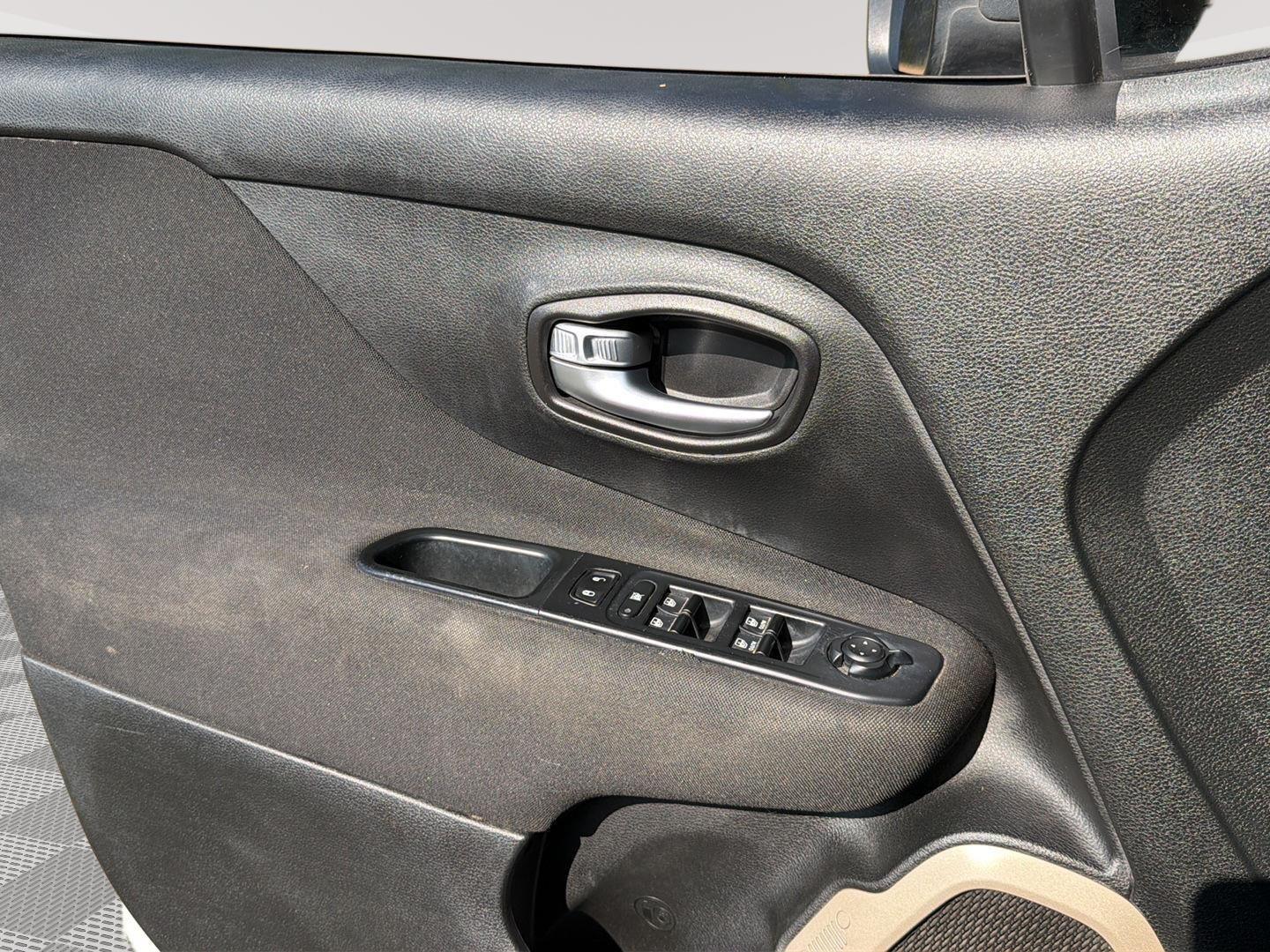 2017 Jeep Renegade Sport - Photo 17