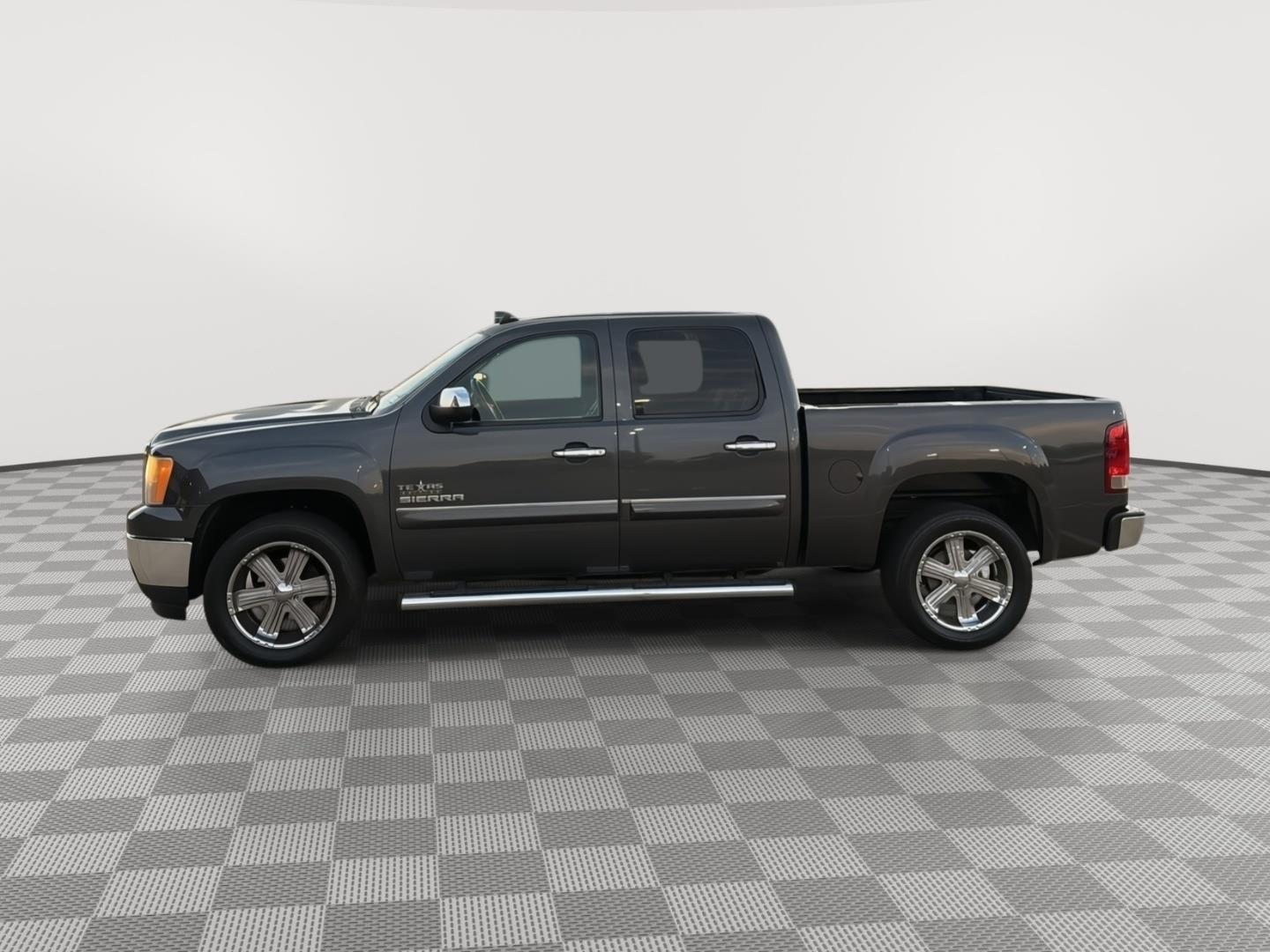 Used 2011 GMC Sierra 1500 SLE with VIN 3GTP1VE02BG146349 for sale in Longview, TX