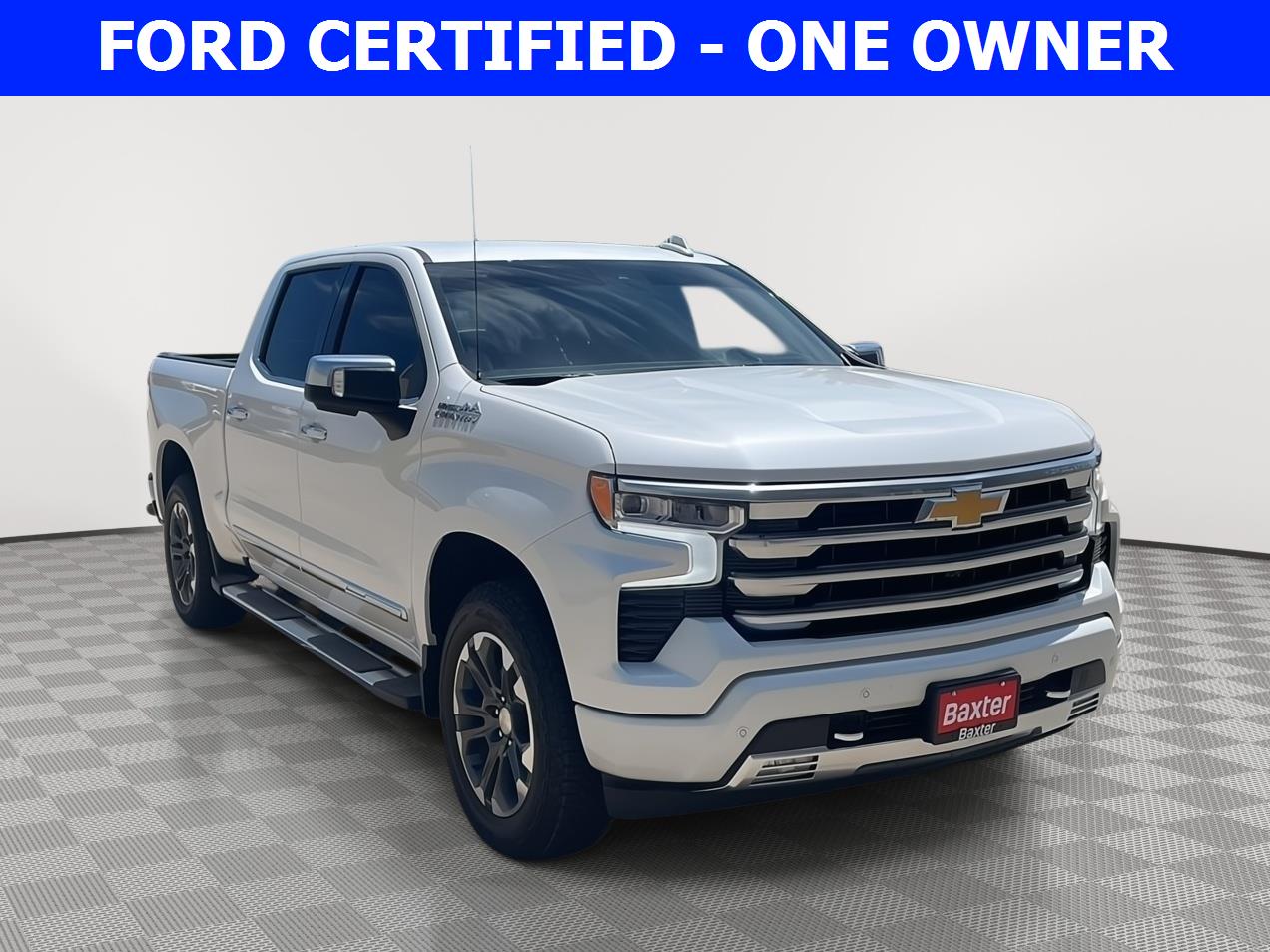 White (Iridescent Pearl Tricoat) 2024 Chevrolet Silverado 1500 Pickup Truck Four-Wheel Drive Automatic
