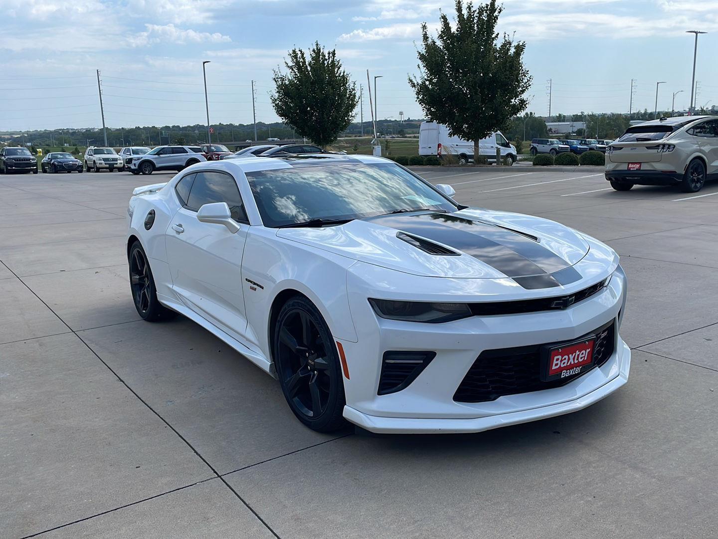 Summit White 2018 Chevrolet Camaro Coupe Rear-Wheel Drive 8-Speed Automatic