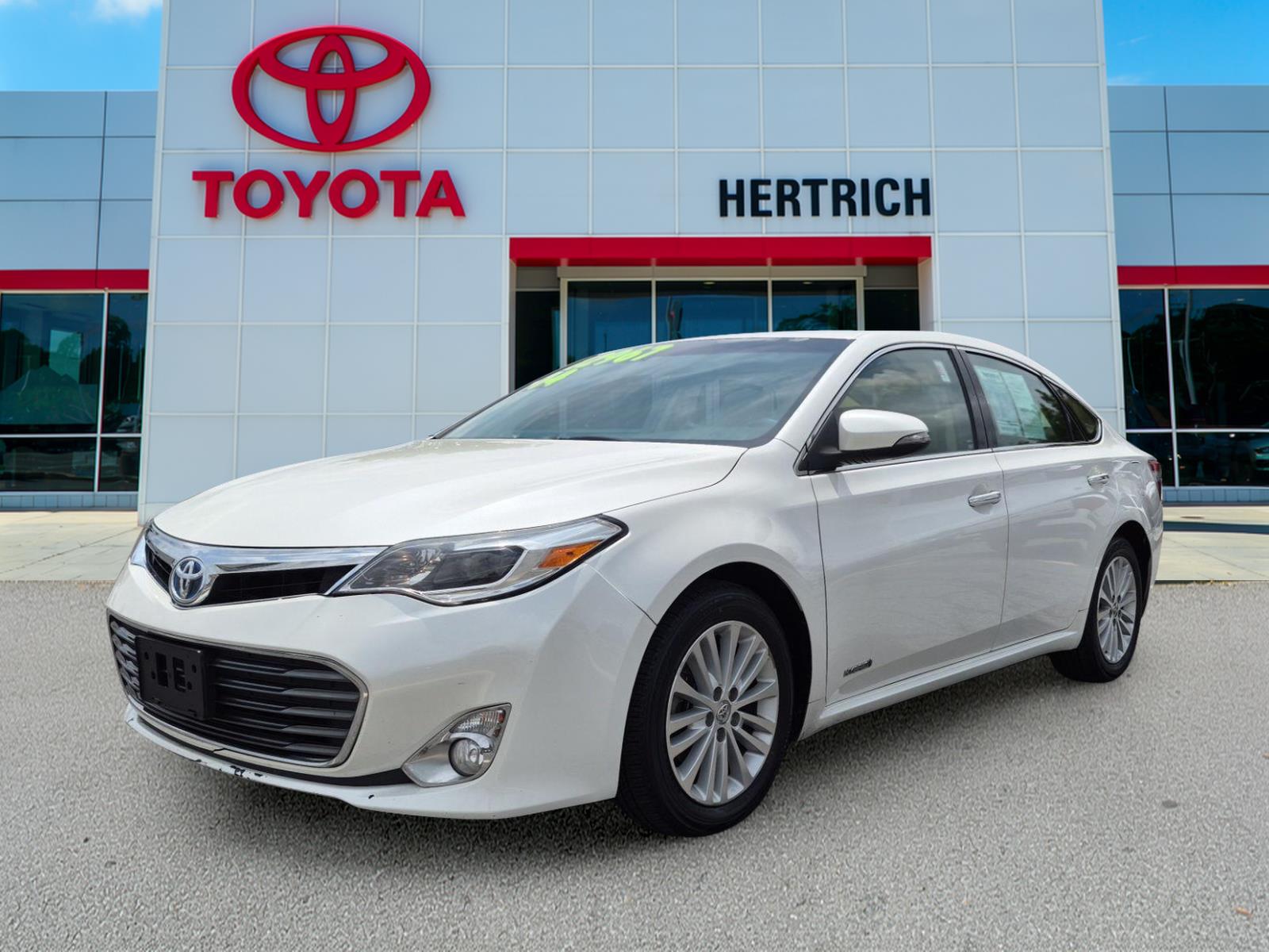 White (Blizzard Pearl) 2014 Toyota Avalon Hybrid Sedan Front-Wheel Drive Continuously Variable Transmission